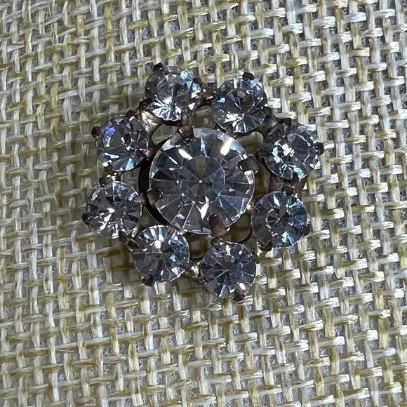 Repurposed clipon earrings turned into pins, tie tacks, brooches and pin buttons - Picture 3 of 9